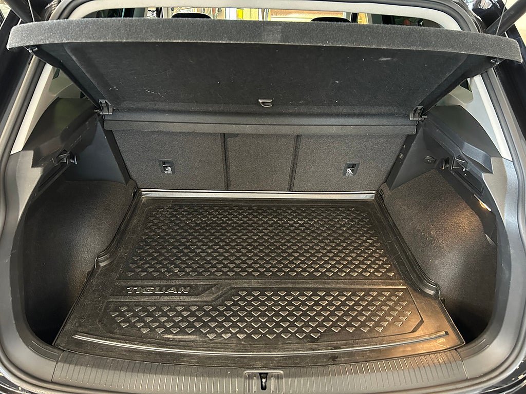 Vehicle Image 28