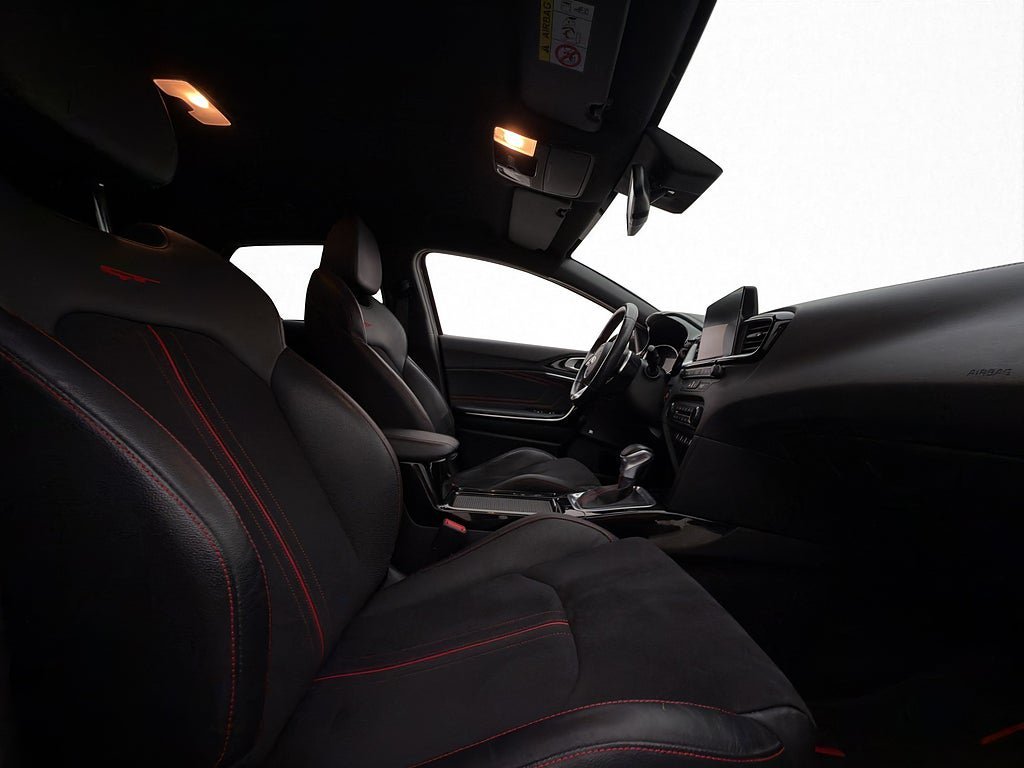 Vehicle Image 14