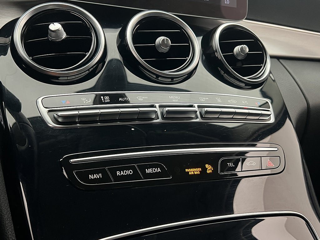 Vehicle Image 28