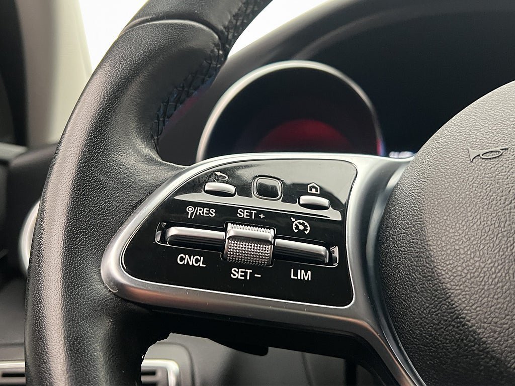 Vehicle Image 29