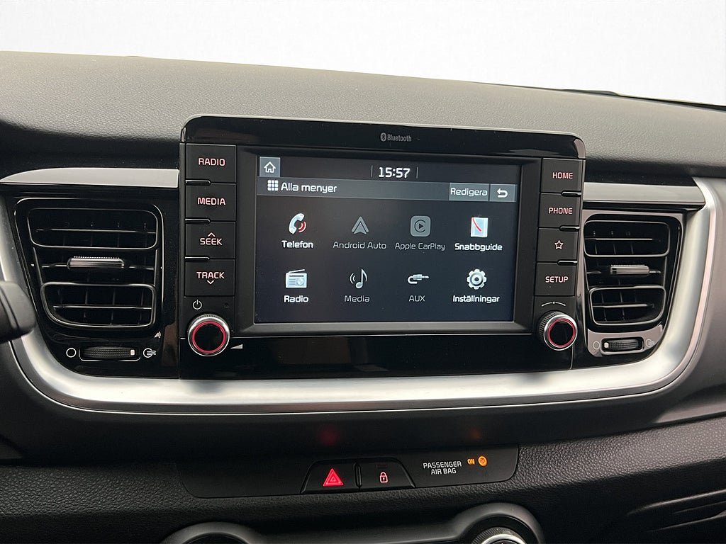 Vehicle Image 25