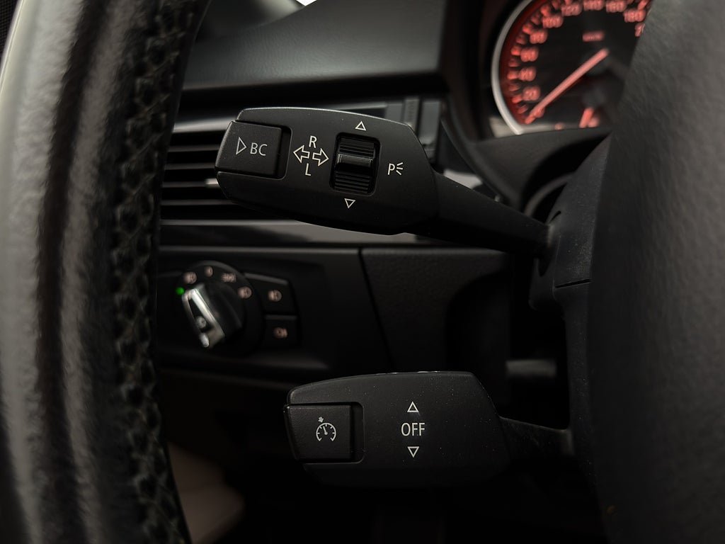 Vehicle Image 27