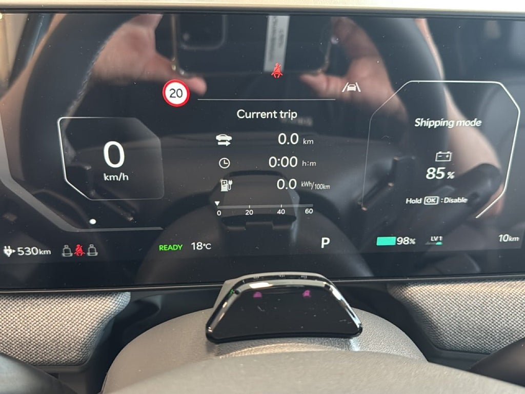 Vehicle Image 10
