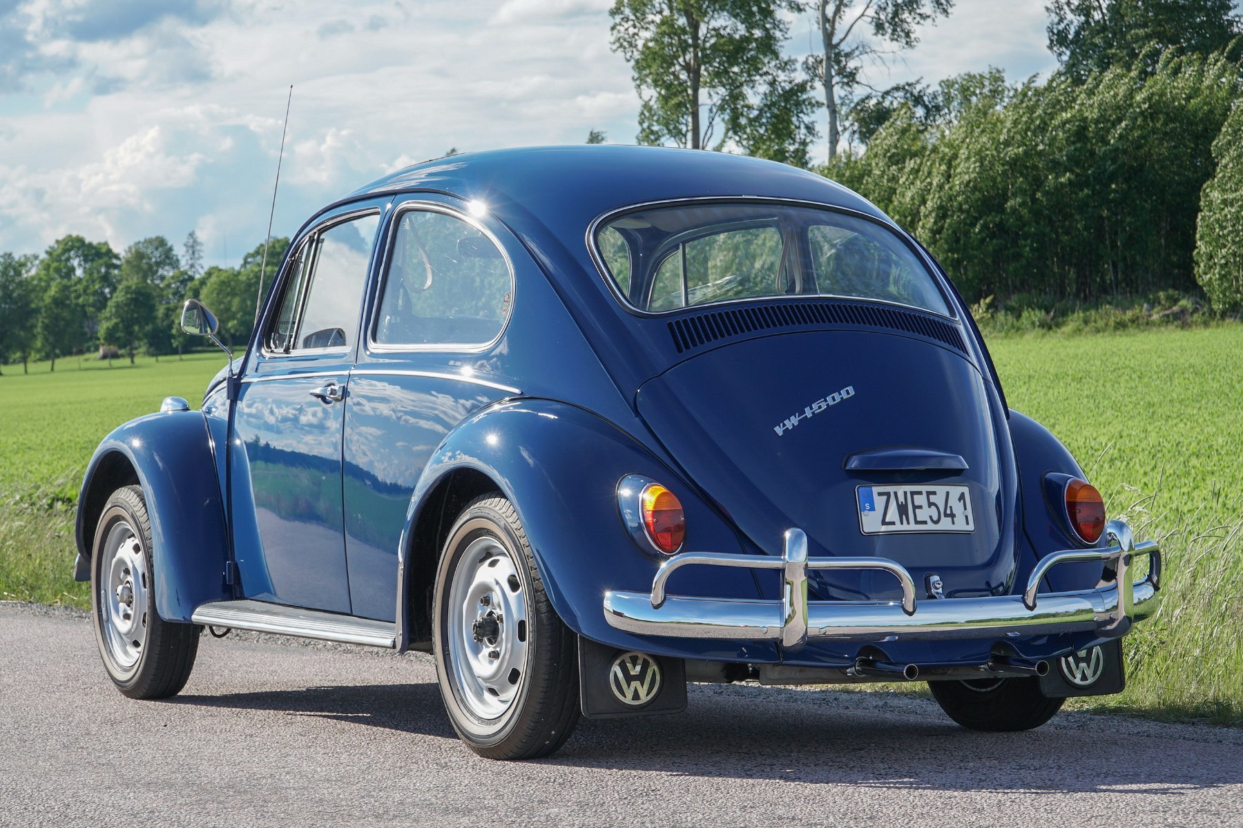 Vehicle Image 23