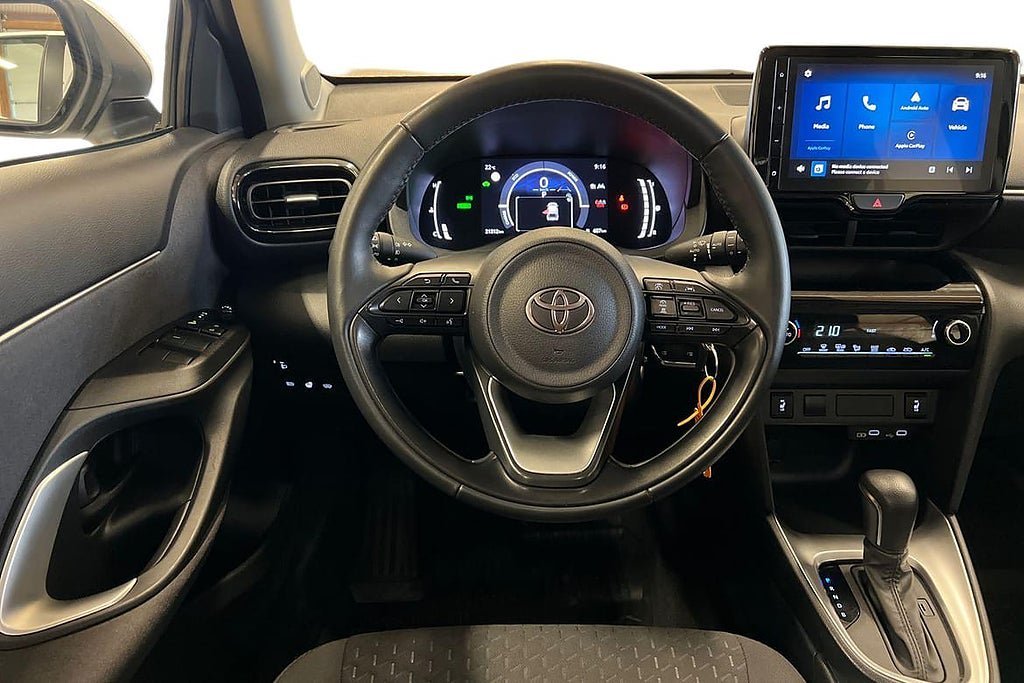 Vehicle Image 11