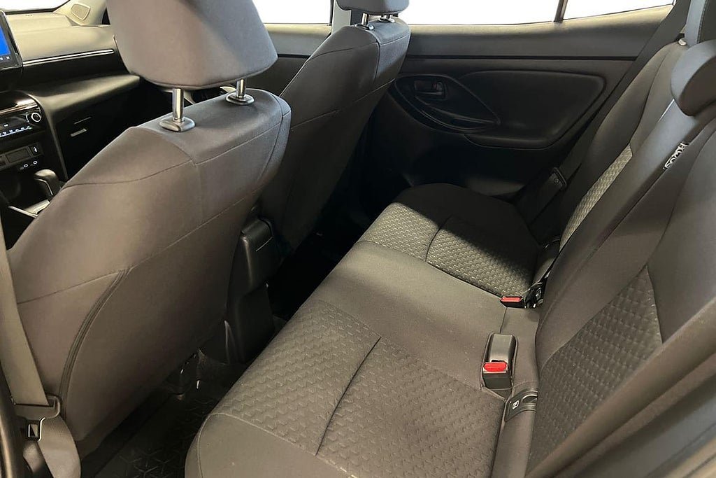 Vehicle Image 13
