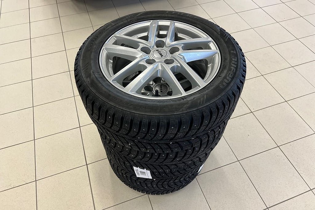Vehicle Image 21