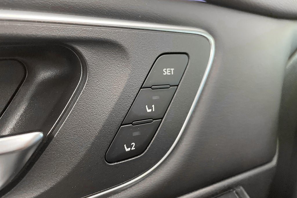 Vehicle Image 24