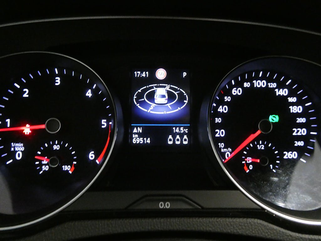 Vehicle Image 17