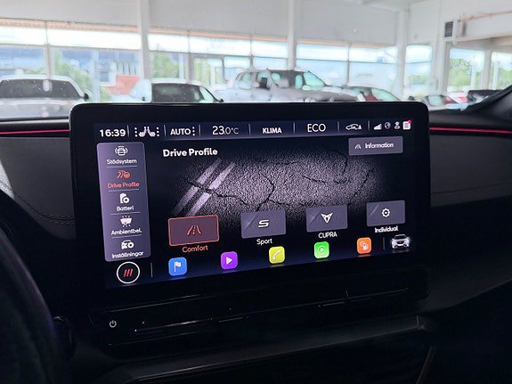 Vehicle Image 26