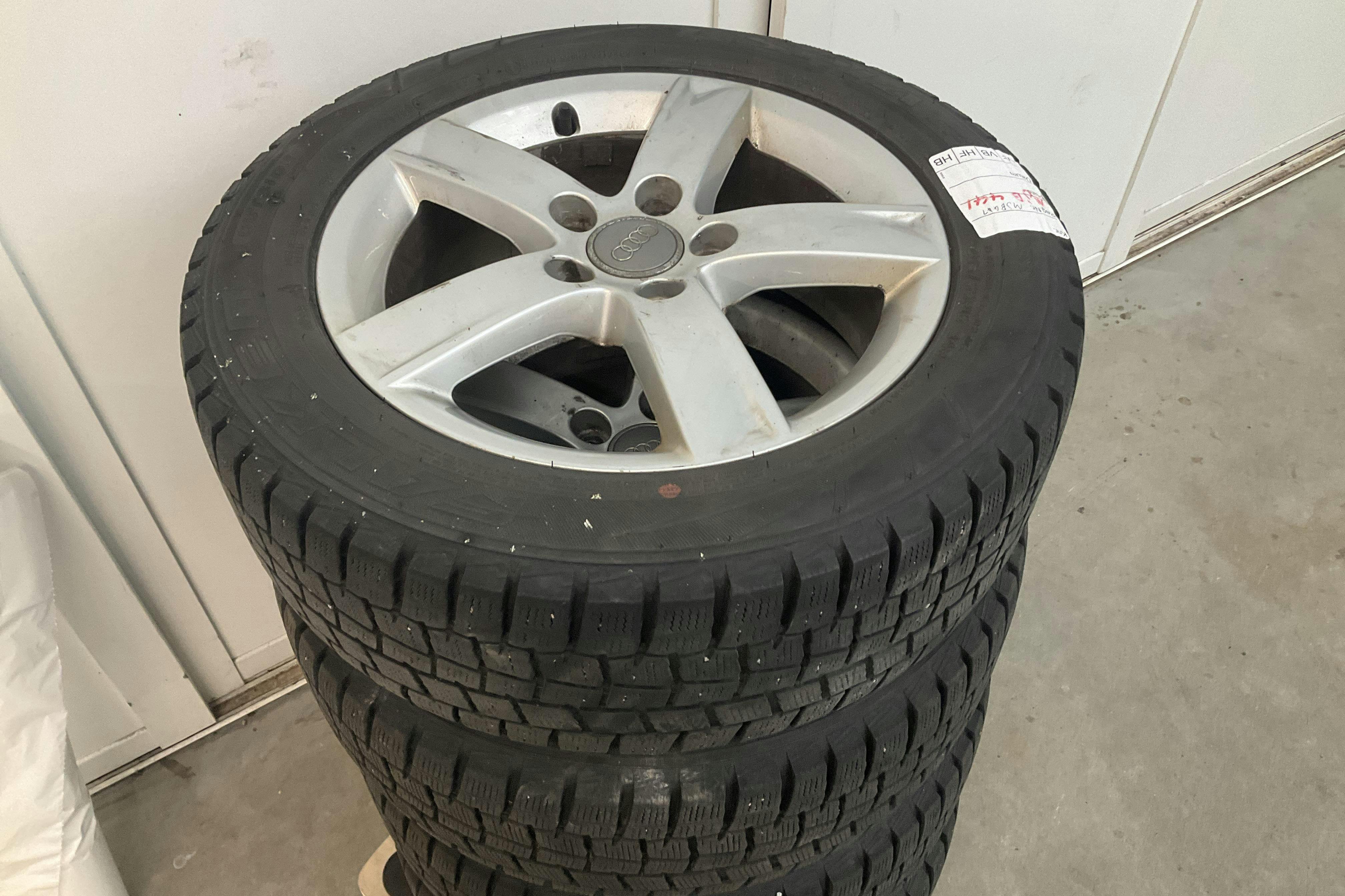 Vehicle Image 11