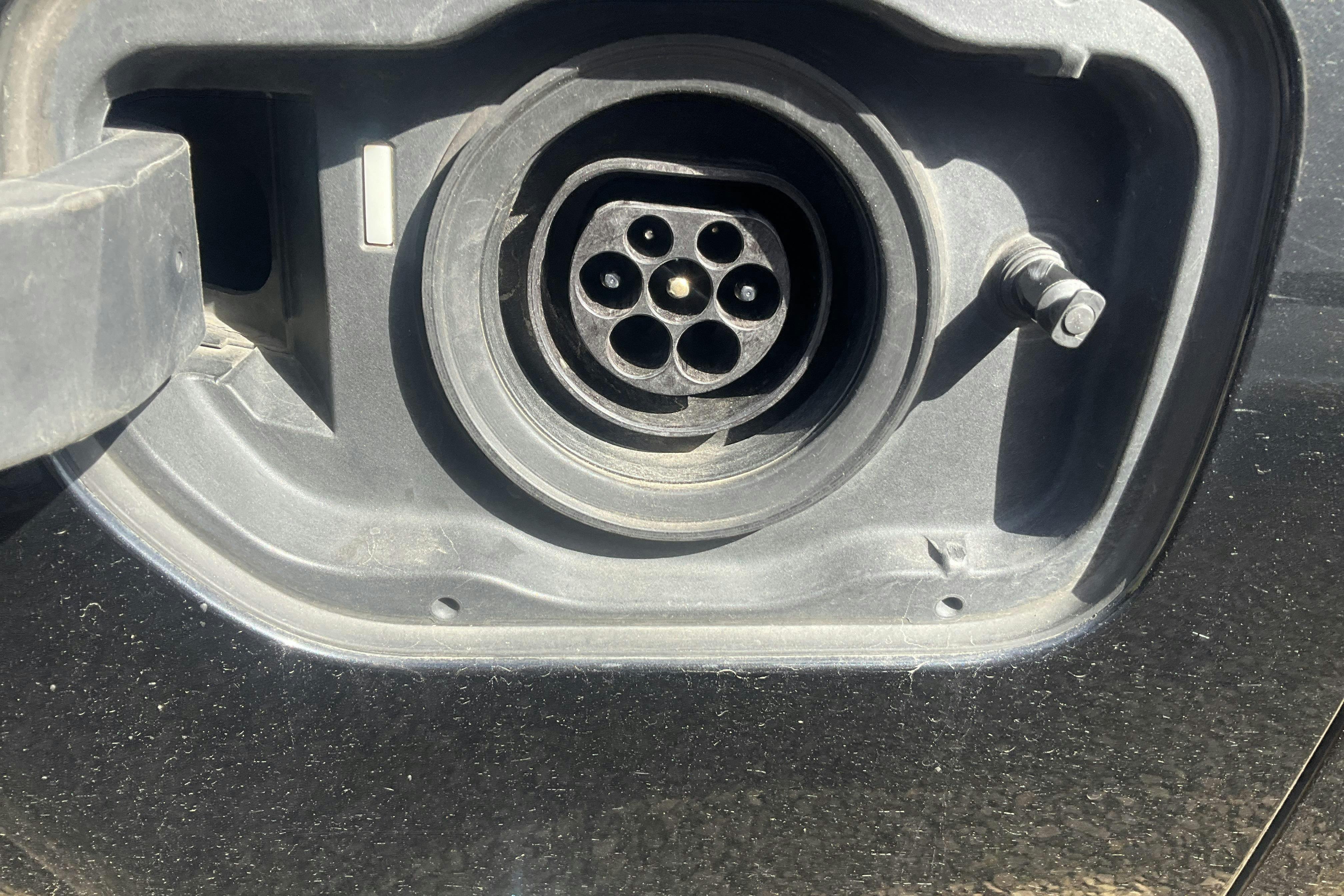 Vehicle Image 17