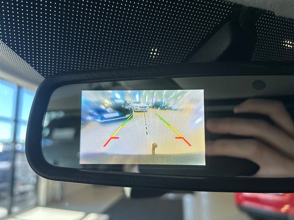 Vehicle Image 12