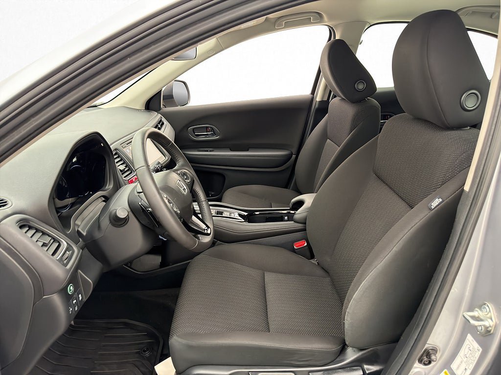 Vehicle Image 15