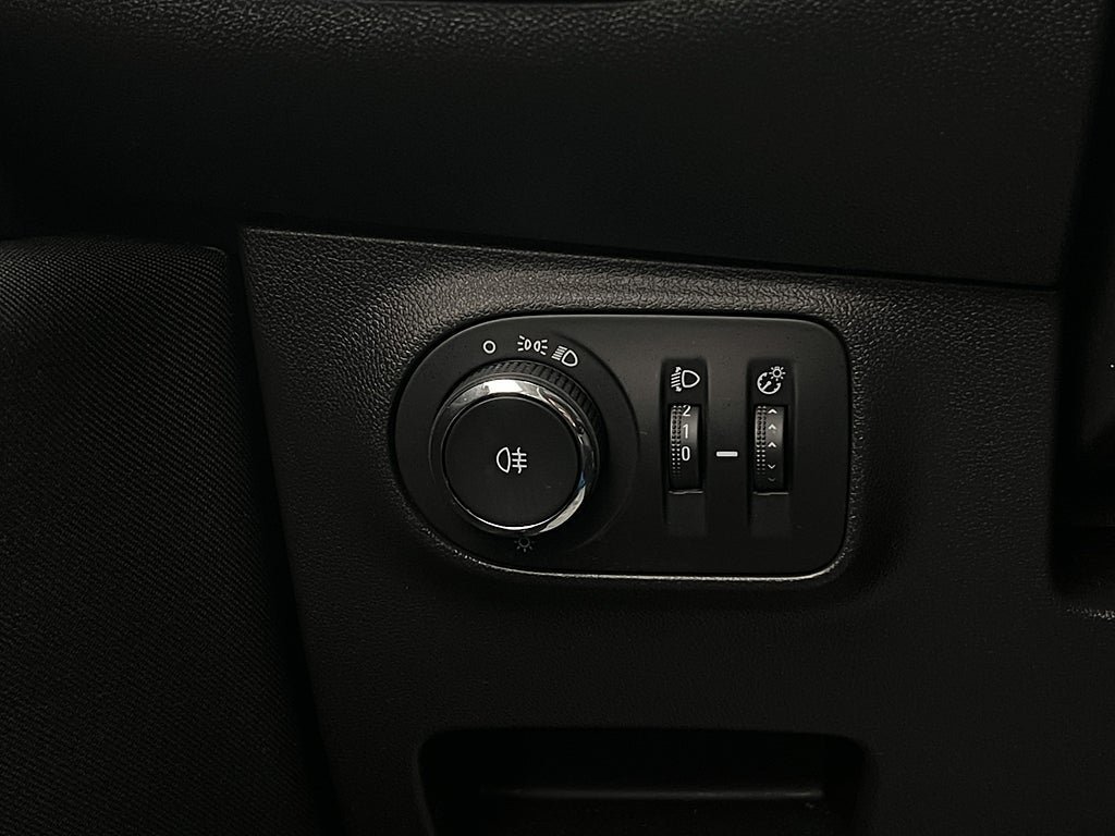 Vehicle Image 29