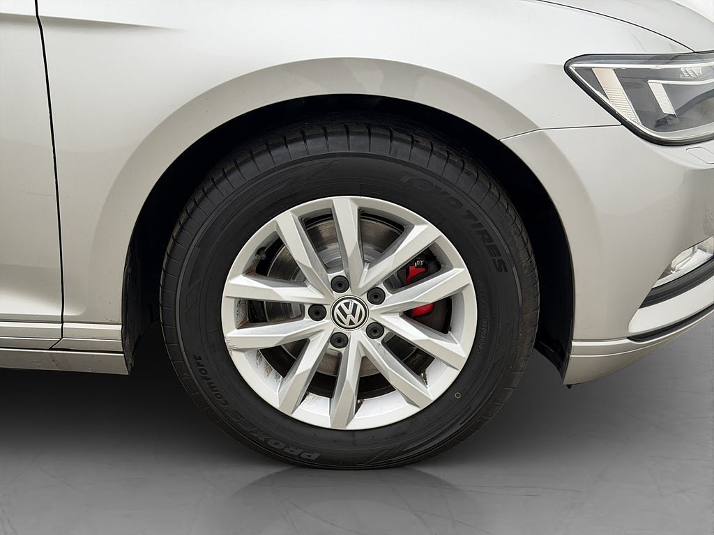 Vehicle Image 30