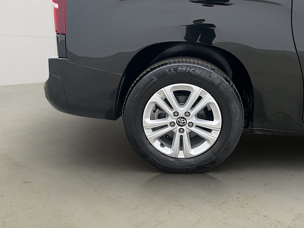 Vehicle Image 31