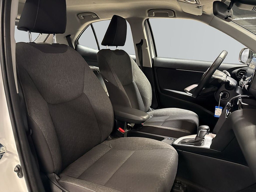 Vehicle Image 7