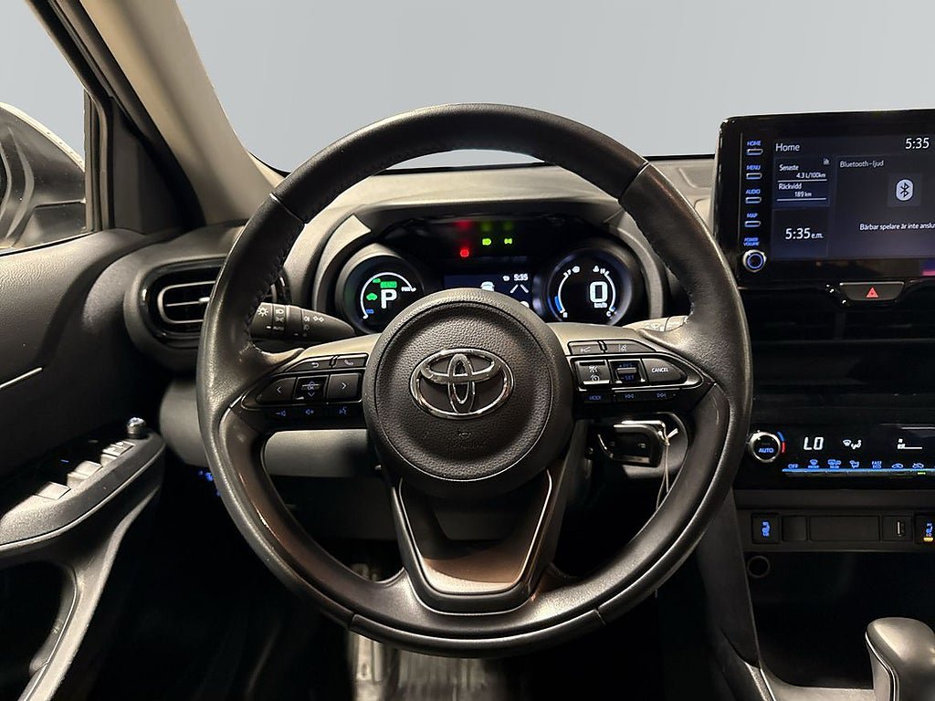 Vehicle Image 10