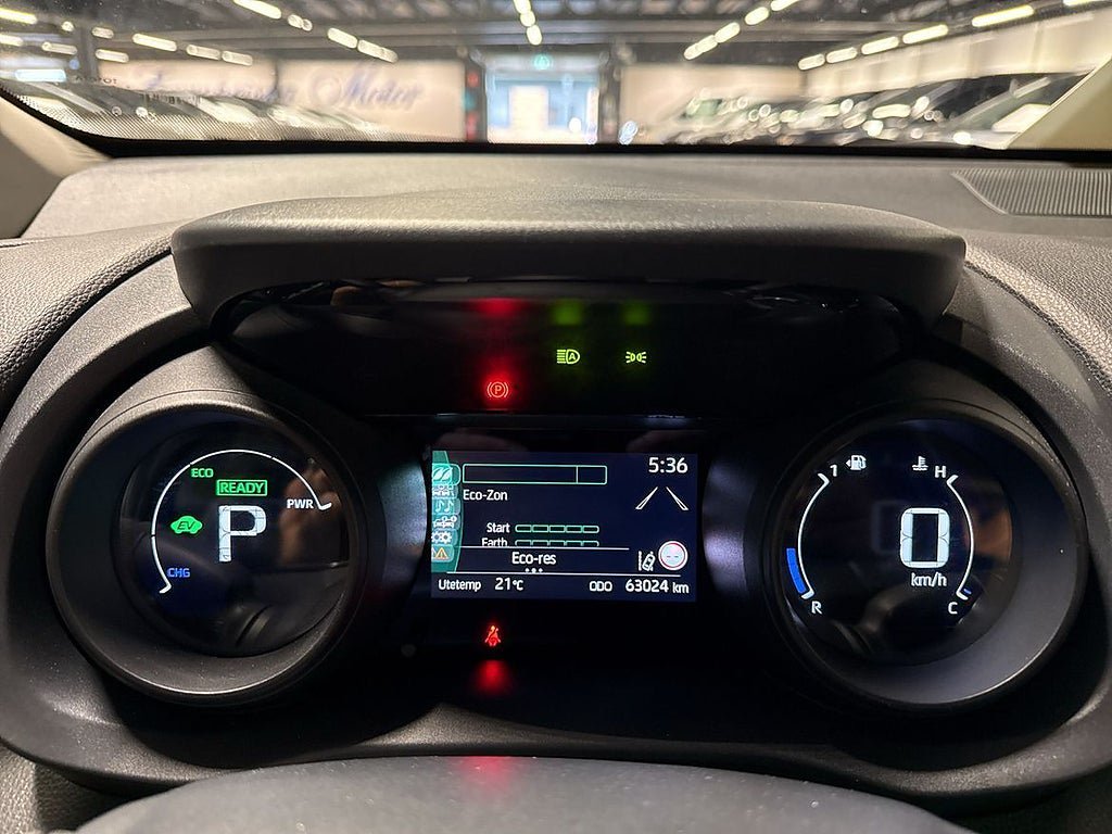 Vehicle Image 13