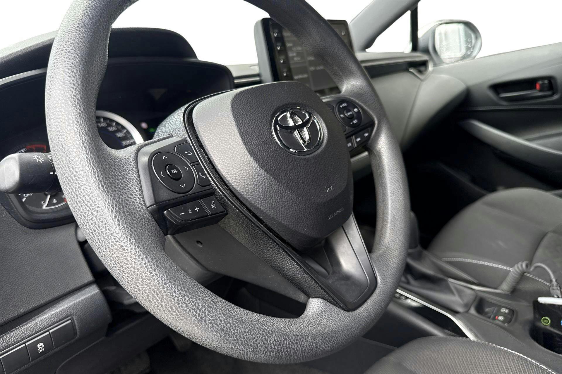 Vehicle Image 12