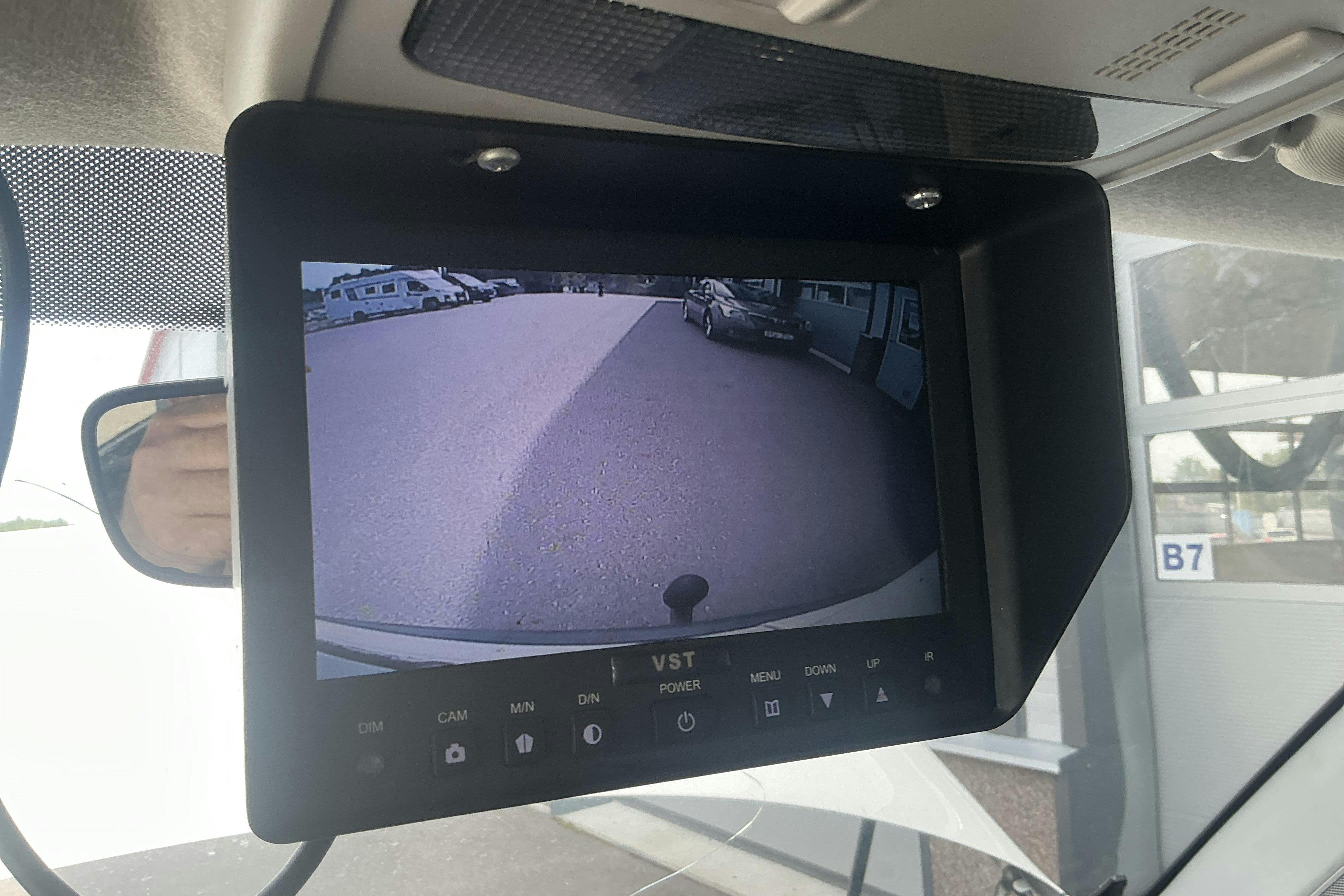 Vehicle Image 13