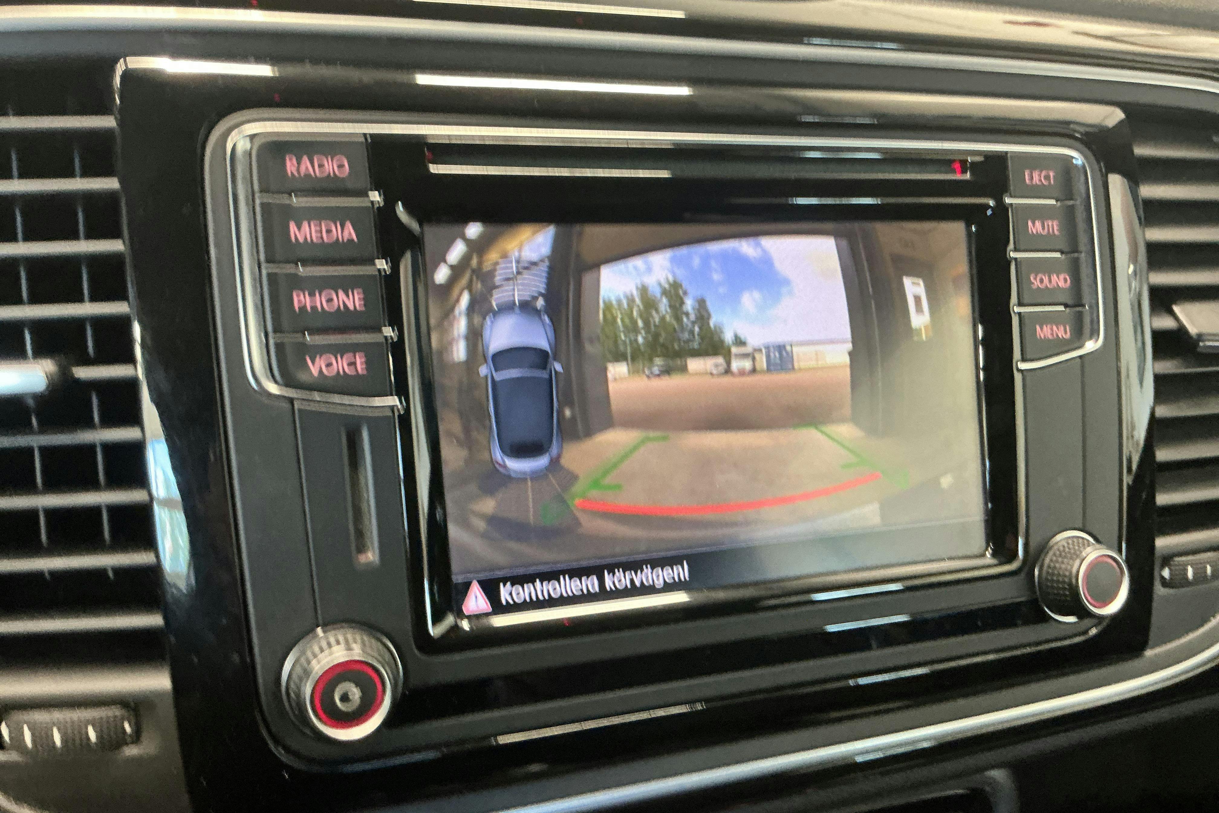Vehicle Image 16