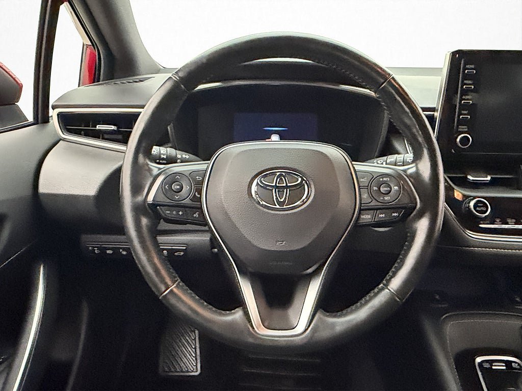 Vehicle Image 12