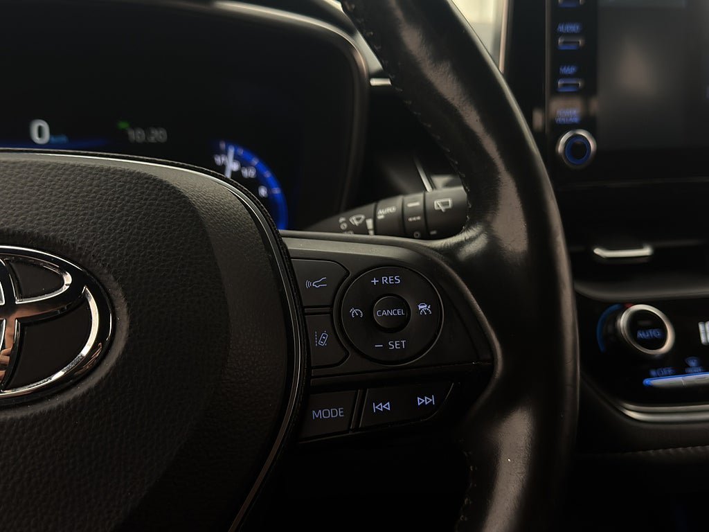 Vehicle Image 16