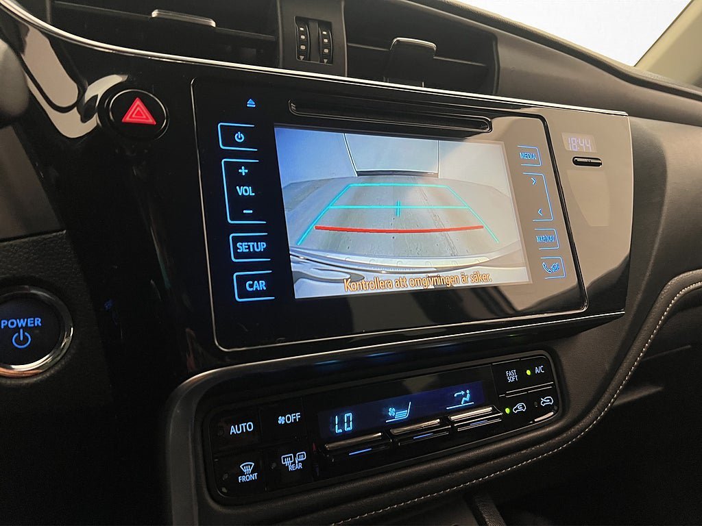 Vehicle Image 16
