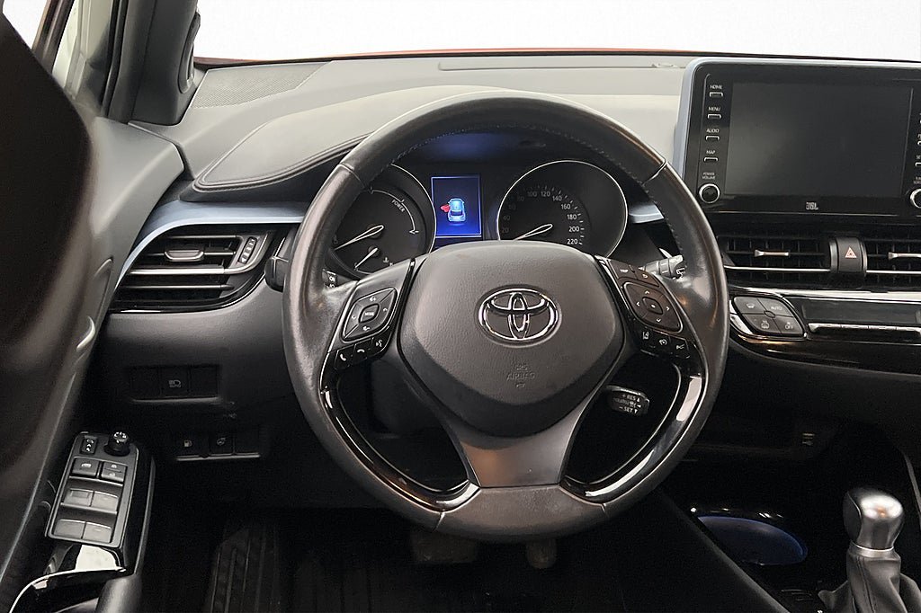 Vehicle Image 11
