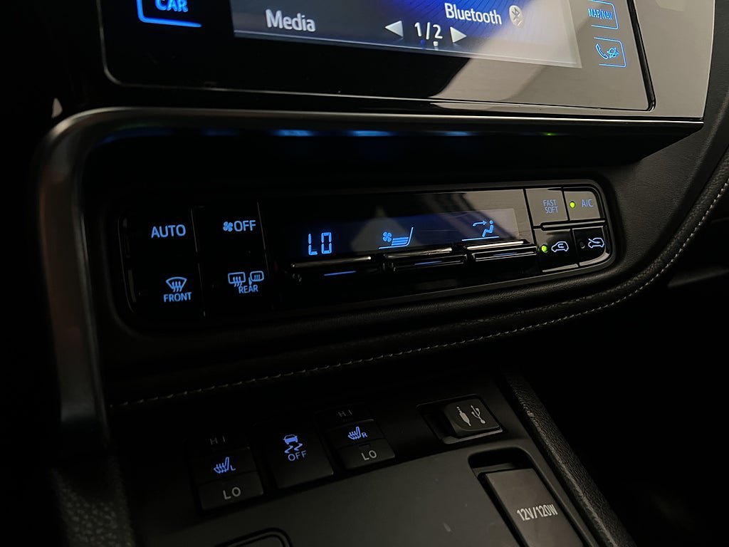 Vehicle Image 19