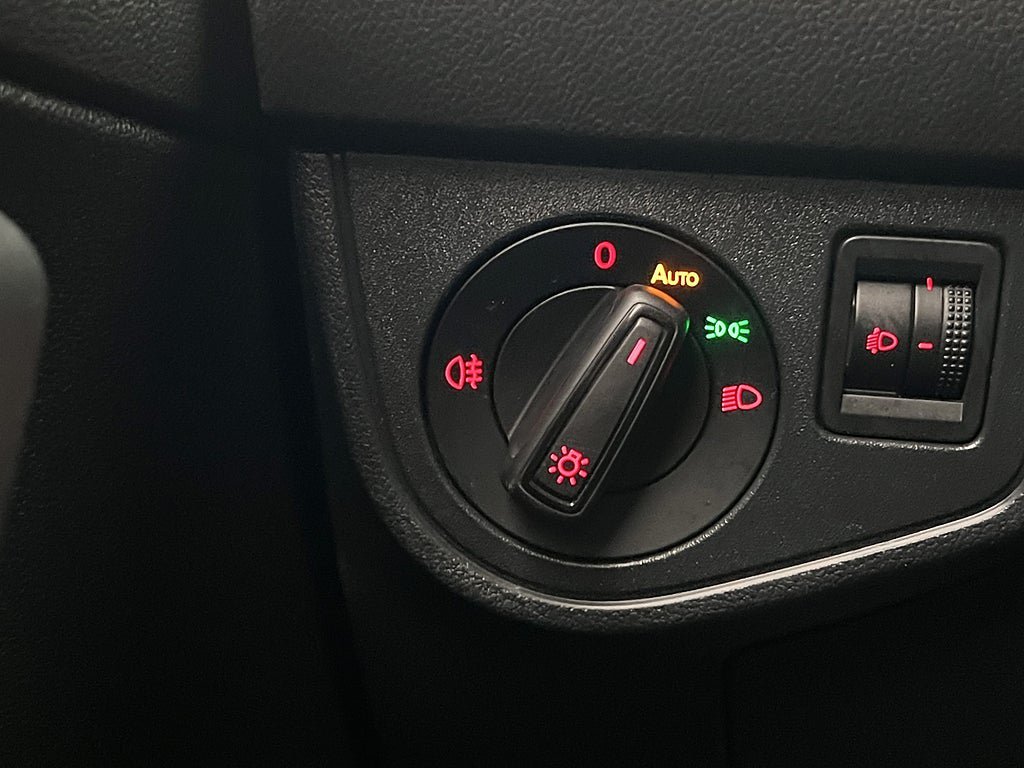 Vehicle Image 28