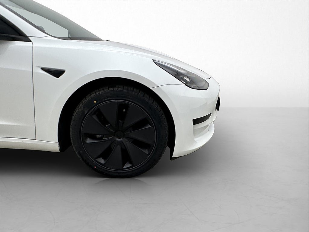Vehicle Image 33