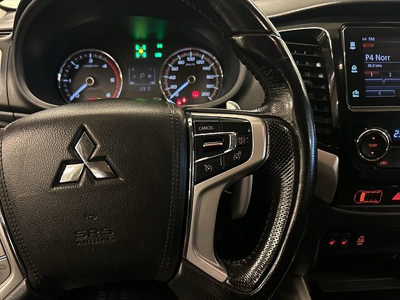 Vehicle Image 17