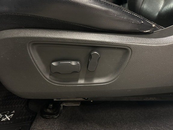 Vehicle Image 23