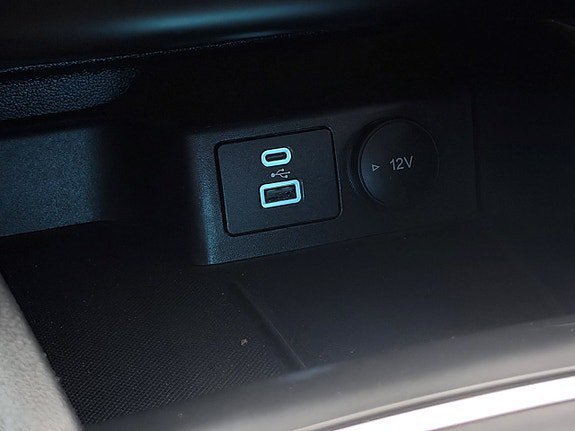 Vehicle Image 26