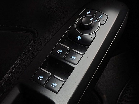 Vehicle Image 28