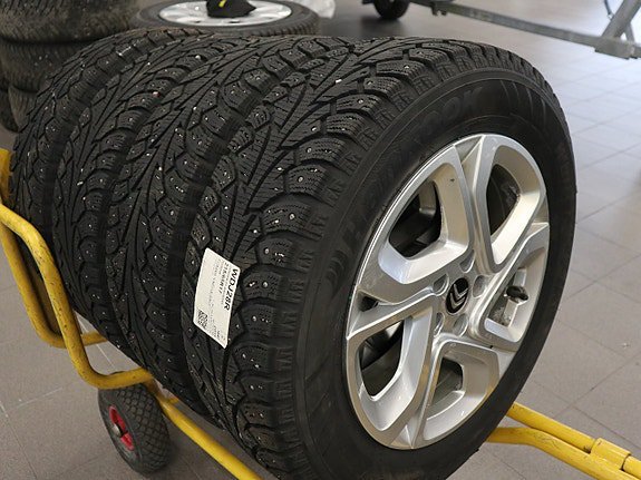 Vehicle Image 8