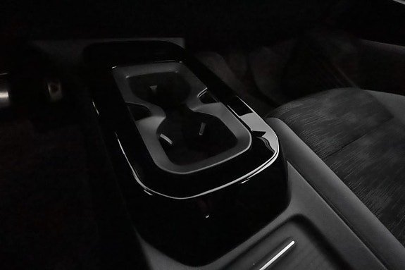 Vehicle Image 28
