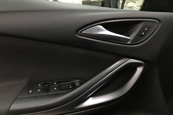 Vehicle Image 27