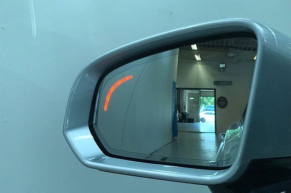 Vehicle Image 28