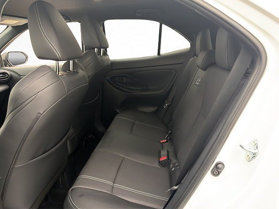 Vehicle Image 17