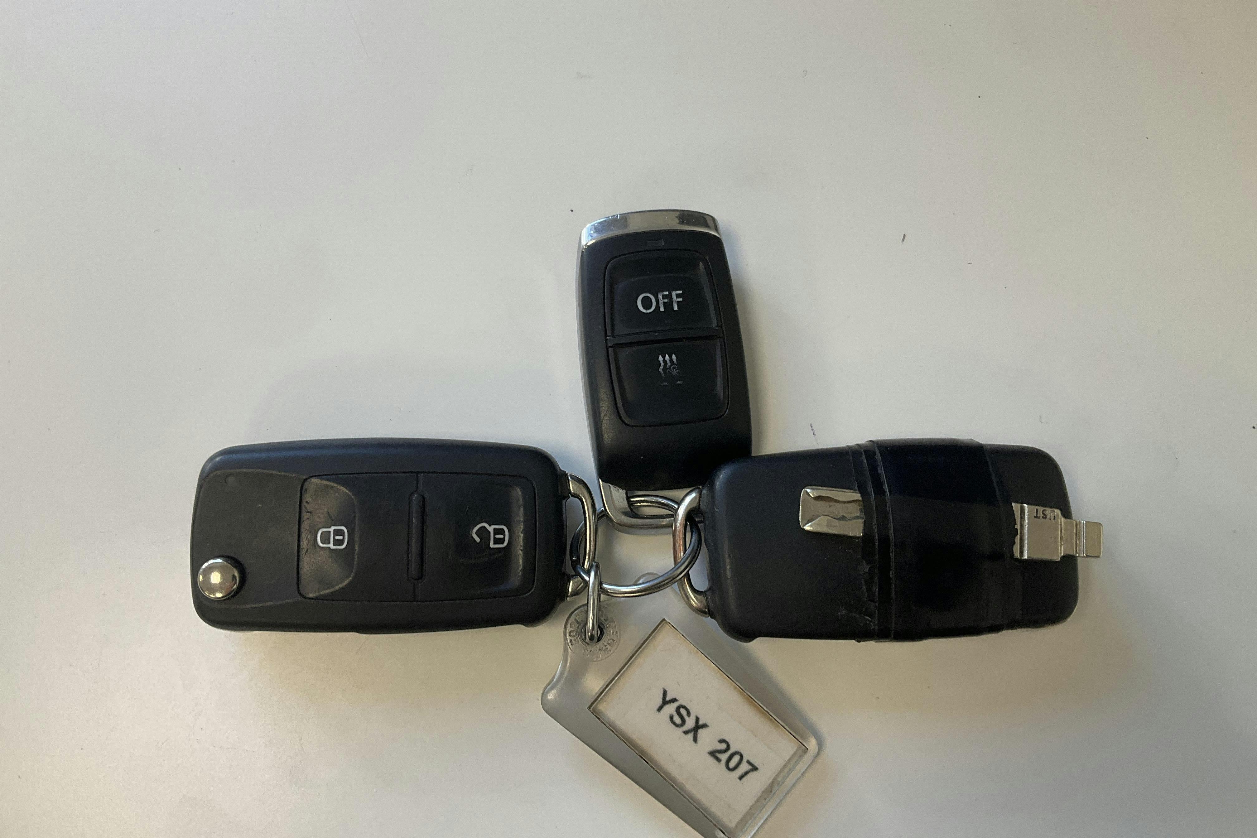 Vehicle Image 16