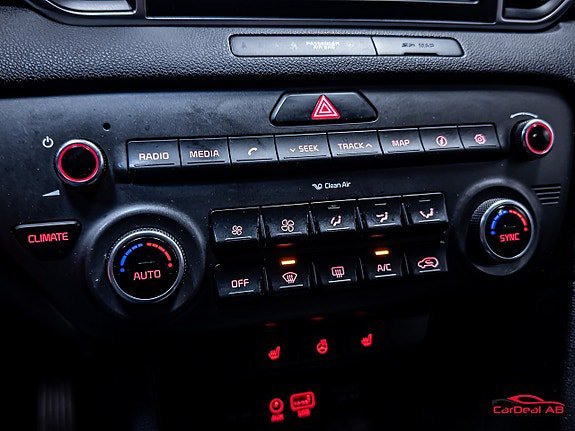 Vehicle Image 24