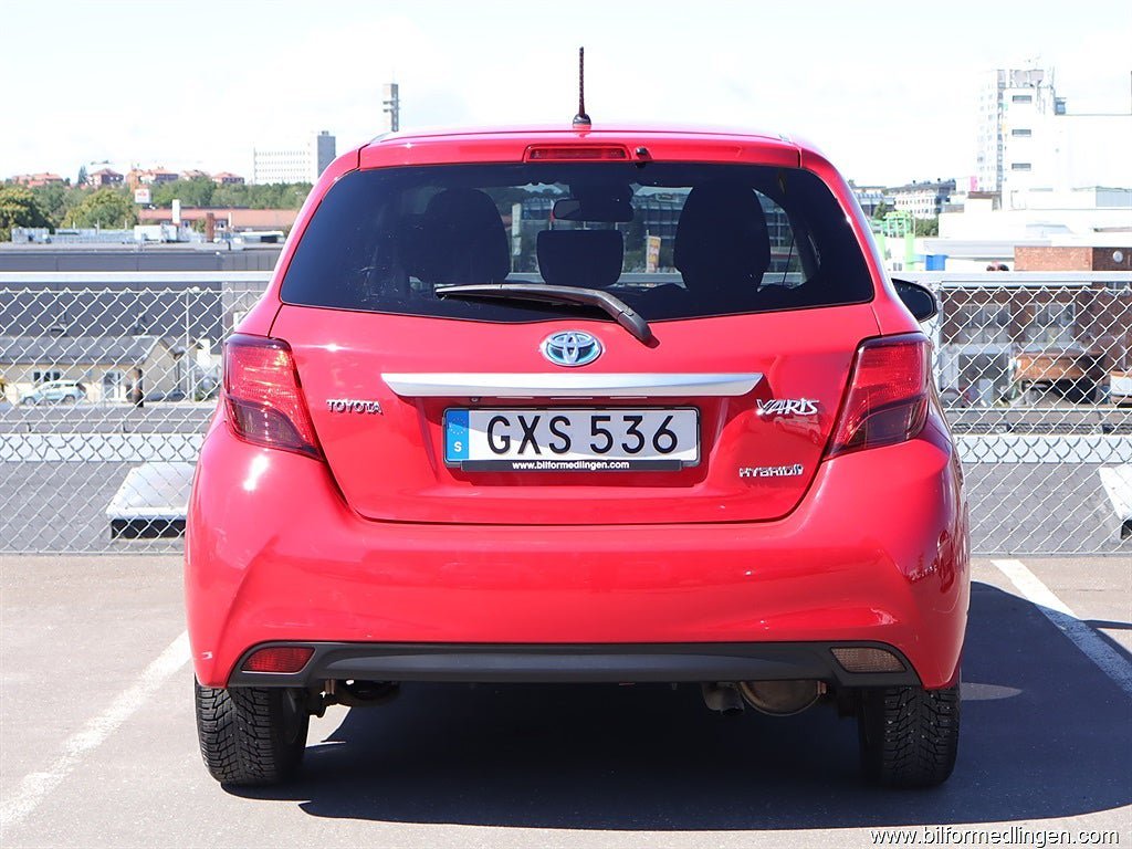 Vehicle Image 16