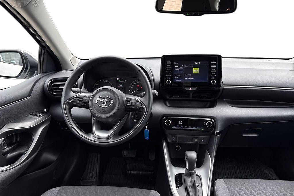 Vehicle Image 10
