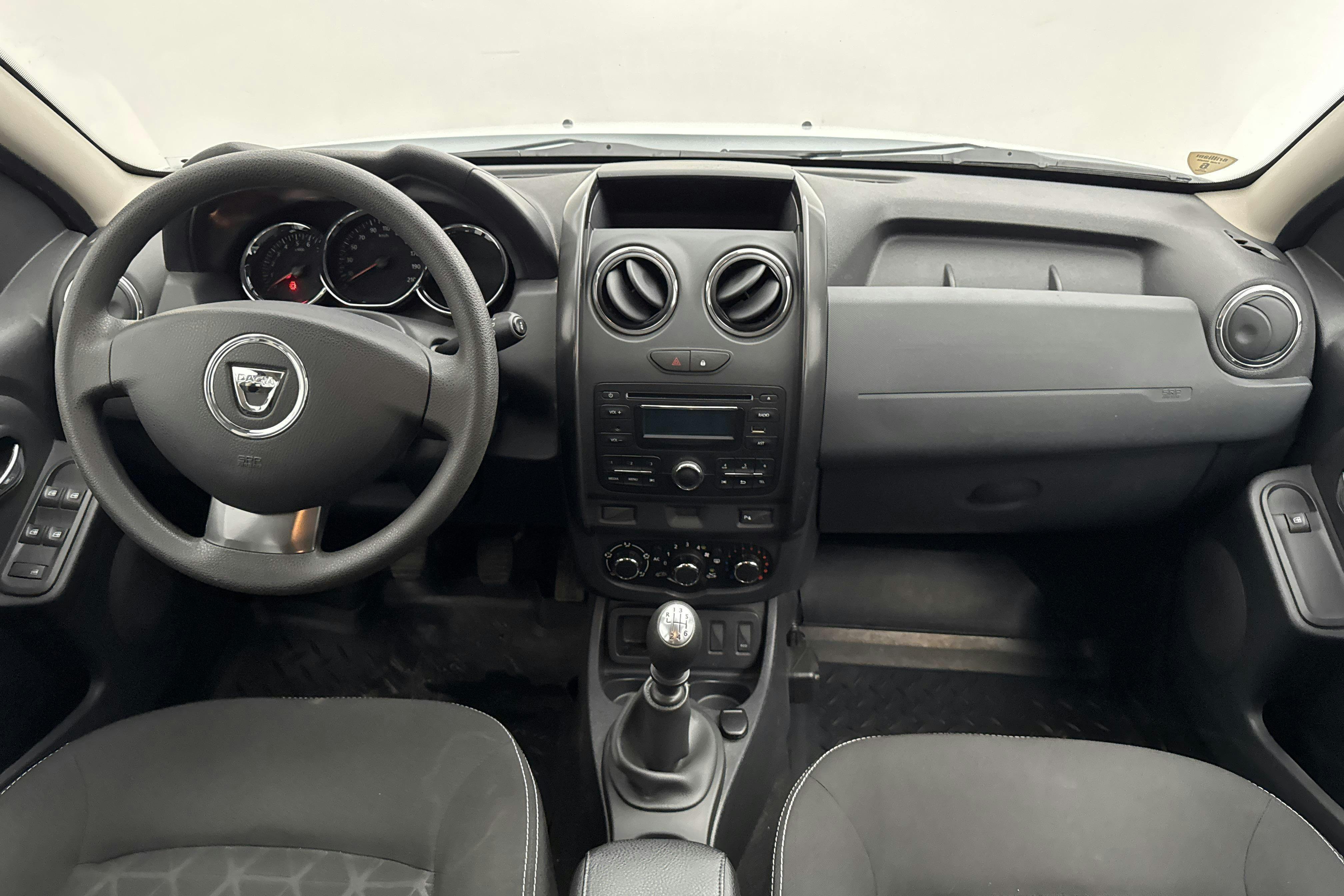 Vehicle Image 6