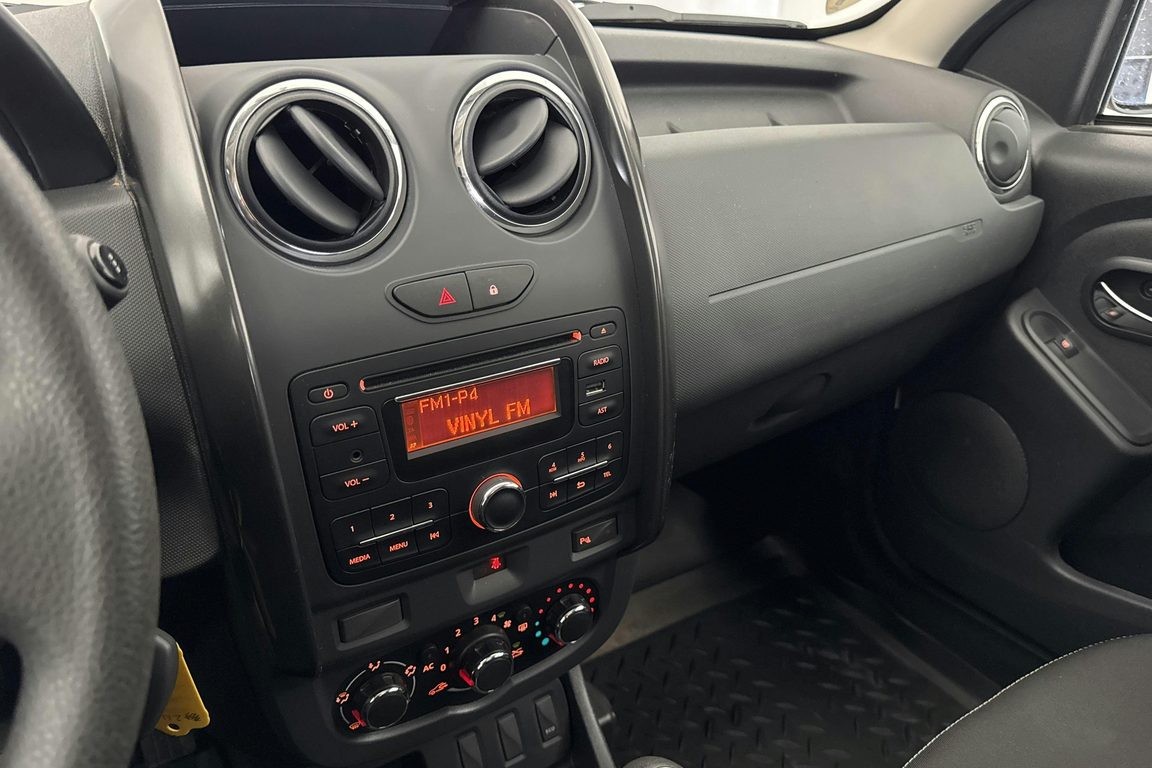 Vehicle Image 11