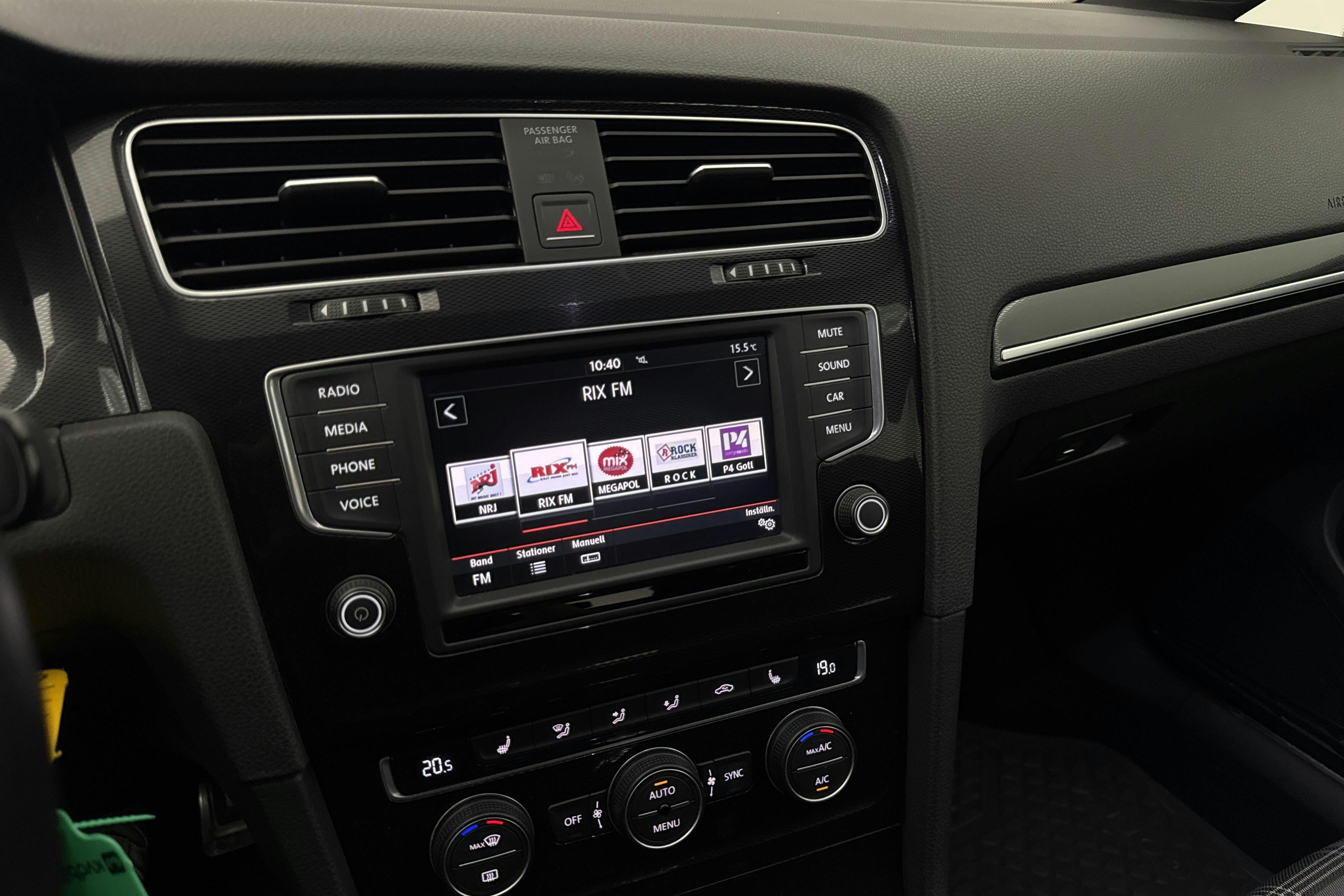 Vehicle Image 12